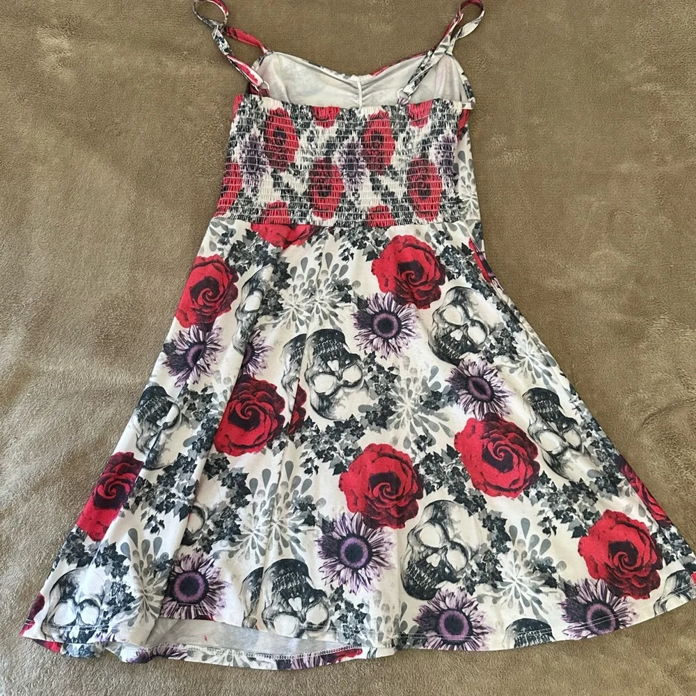 Hot Topic White Rose and Skull Skater Dress